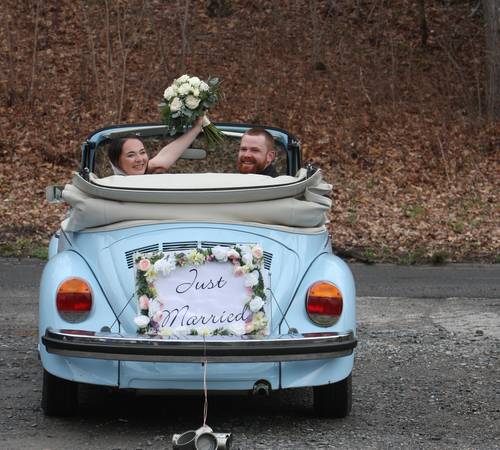 BRIDES! The CUTEST grand entrance to your wedding?